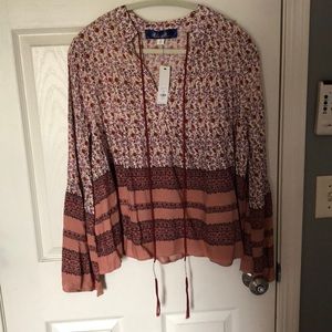 Flowy long sleeve shirt.